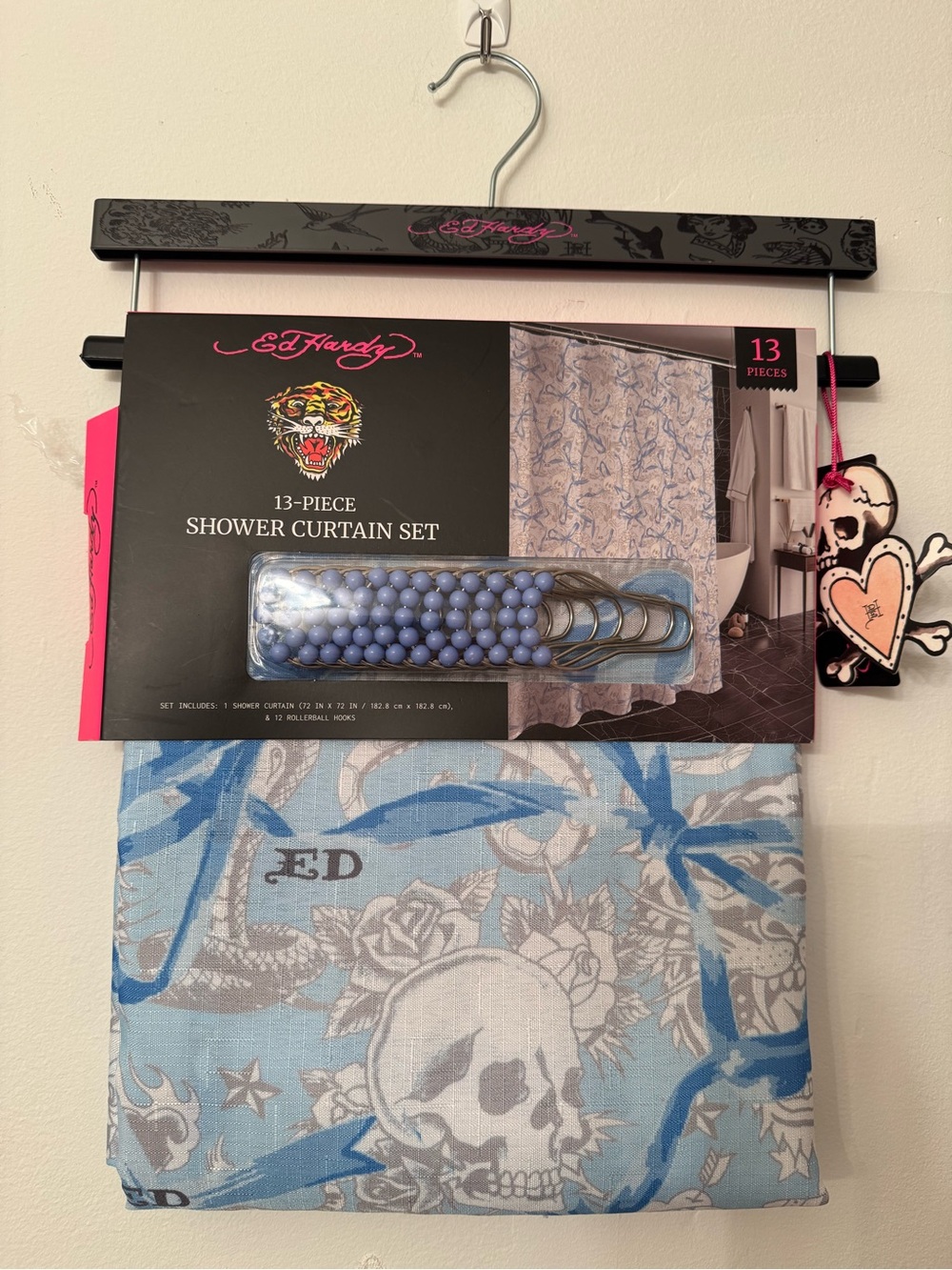 Shower curtain set